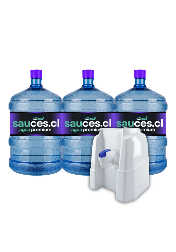 Dispensador natural sin electricidad junto a tres bidones de agua alcalina de 20 litros de Sauces