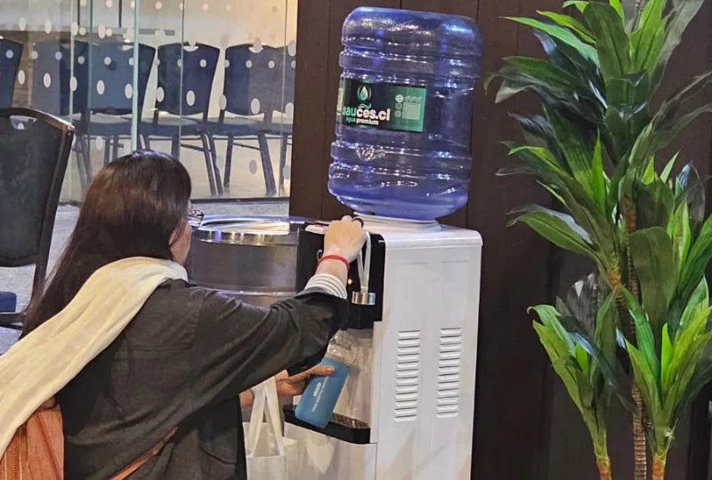 Dispensador de agua Sauces en evento en Centro Parque