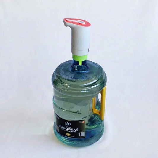 Pack premium de Sauces.cl con 1 bidón de 10 litros de agua saborizada sabor menta limón y dispensador eléctrico USB modelo Pro en edición azul con rojo. Bebida funcional enriquecida con prebióticos, vitamina C y stevia.