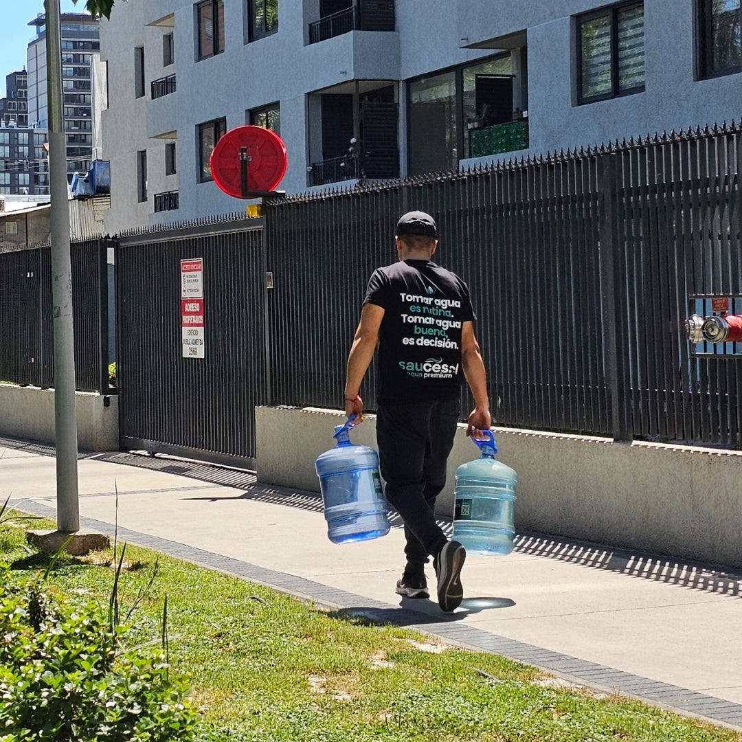 Reparto de agua purificada premium a domicilio en La Florida